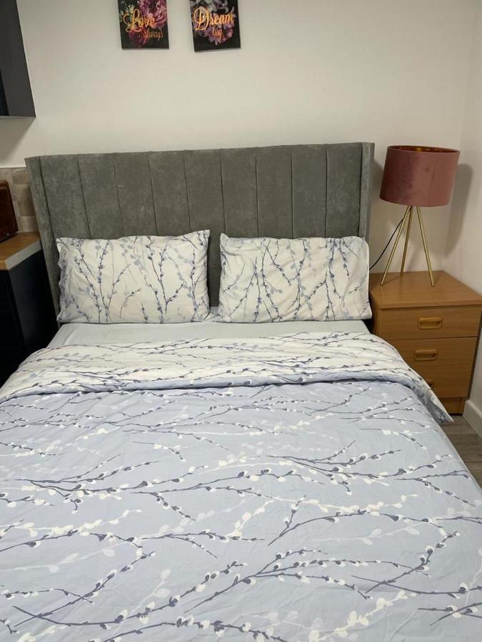 Brand New Studio Apartment With Beautiful Kitchen-Close To Liverpool City Centre מראה חיצוני תמונה