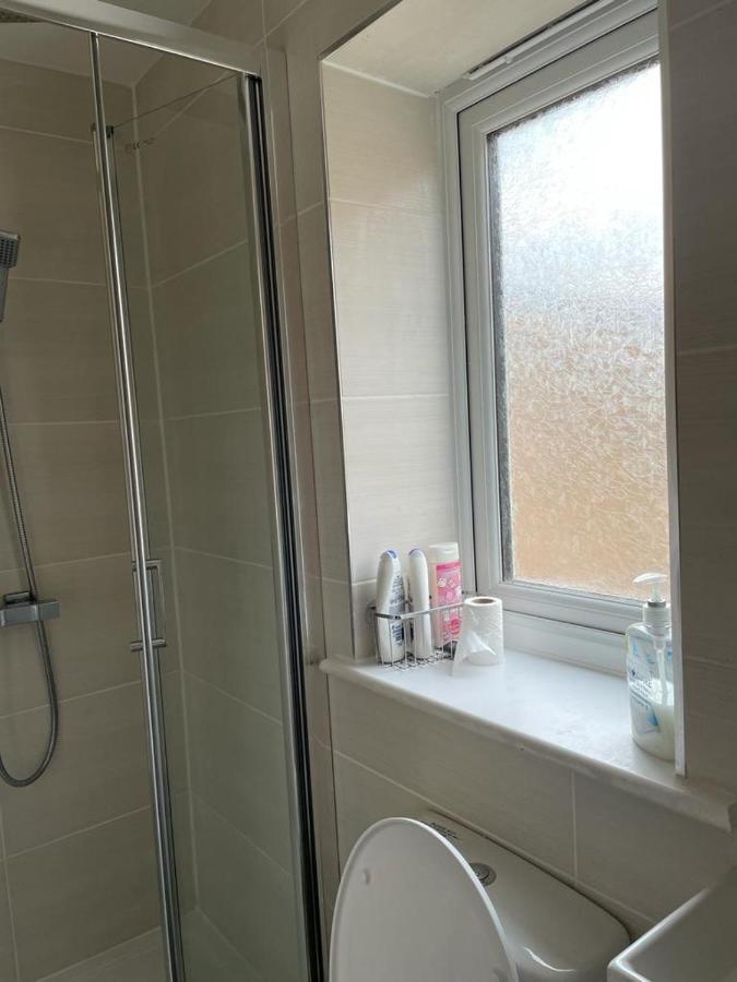 Brand New Studio Apartment With Beautiful Kitchen-Close To Liverpool City Centre מראה חיצוני תמונה